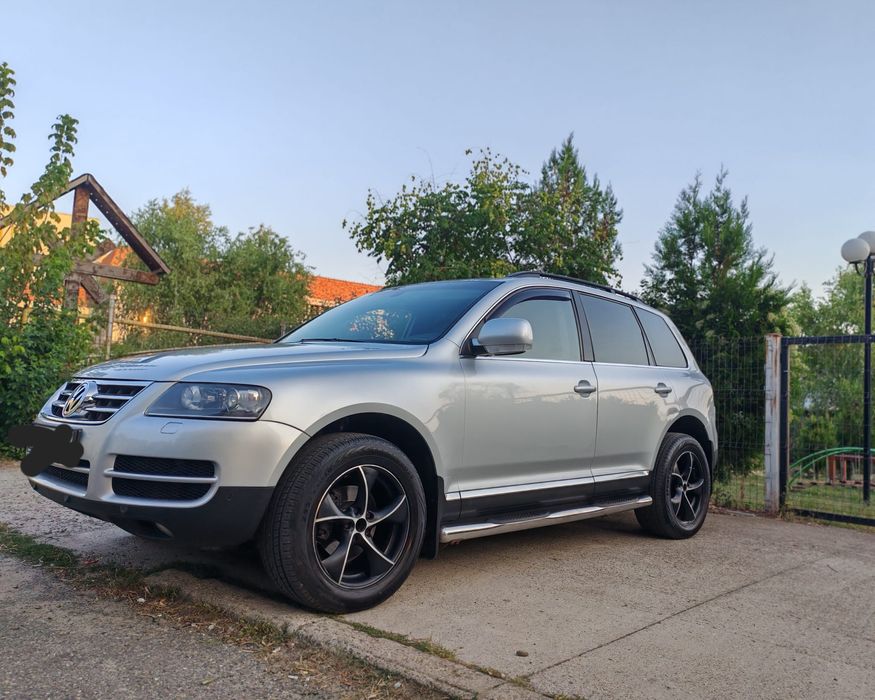 VW Touareg 2.5, automat, perne, full.