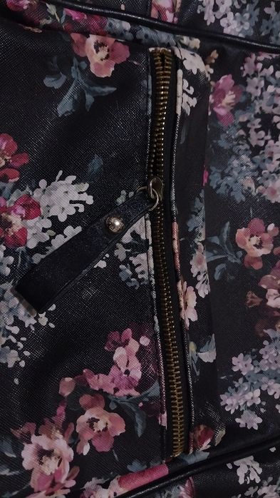 Сумка-рюкзак с цветочным принтом