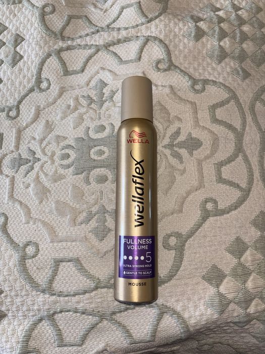 Мусс для волос wella