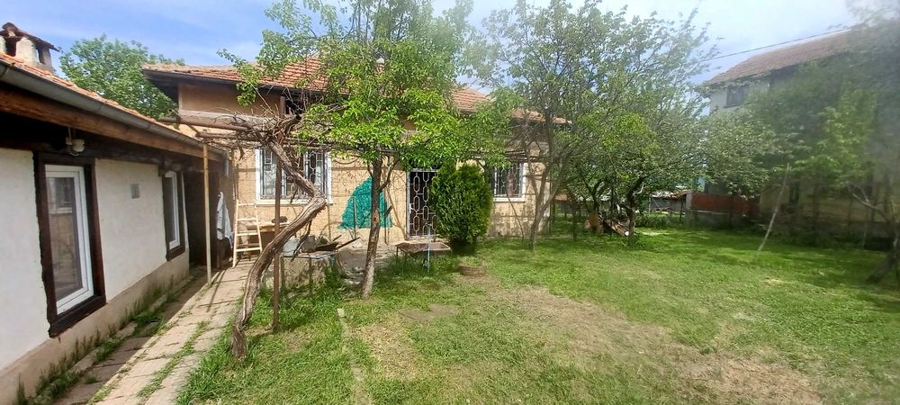 Продава се Къща в Ихтиман - 100 кв.м за 750 €/кв.м - Снимка #1