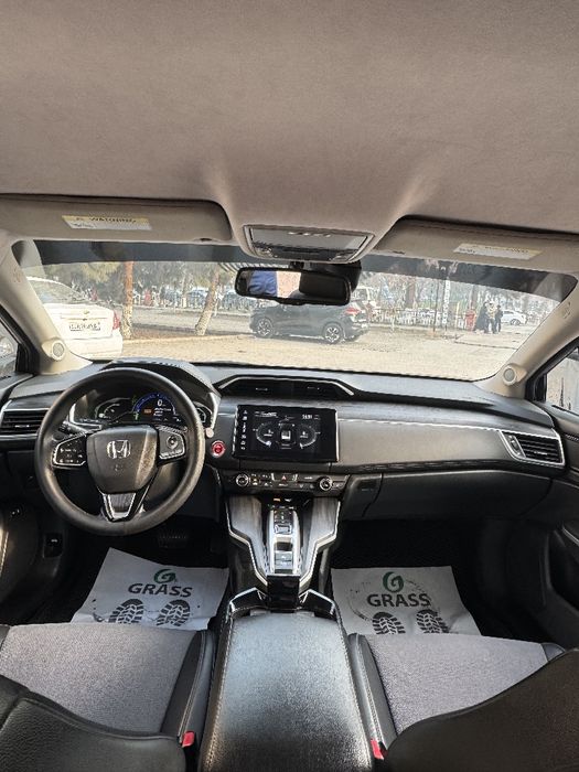 Honda clarity plugin