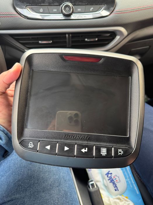 Ekskavator manitor Doosan