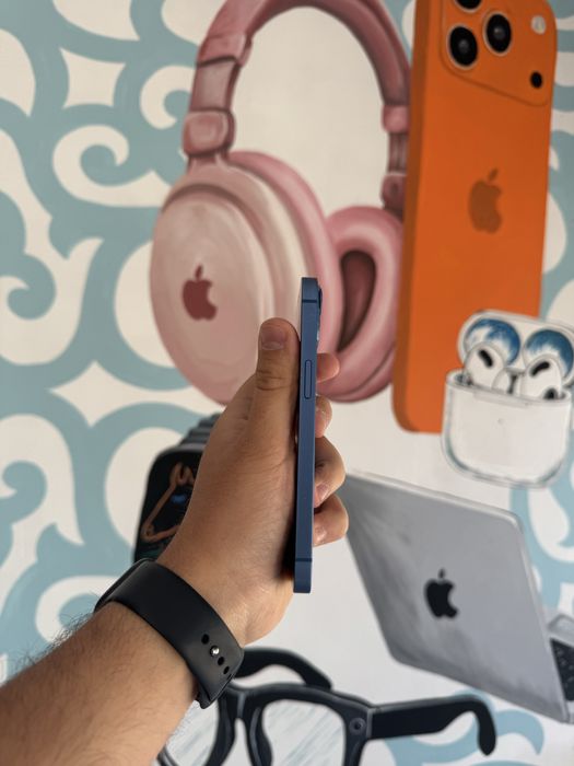 Продам IPhone 13 128