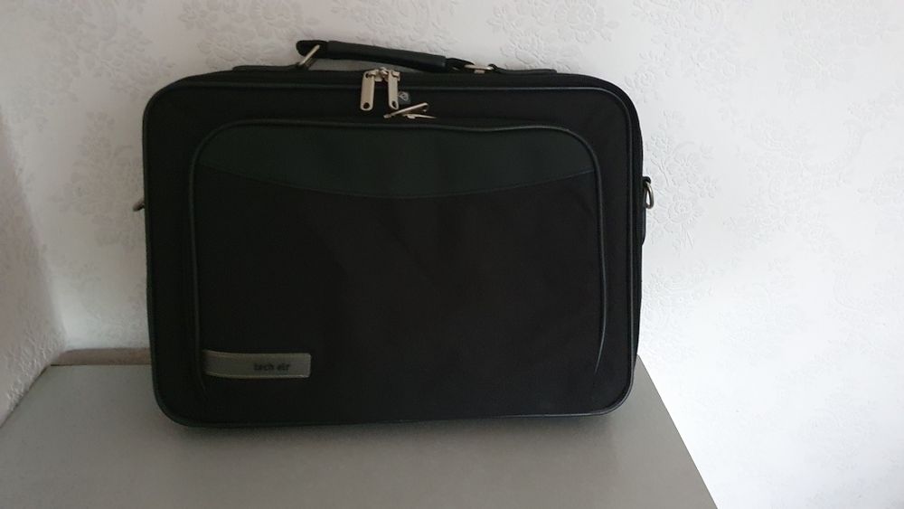 Чанта за претосим компютър