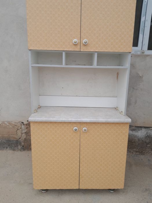 Кухнны шкаф орташа жағдайда