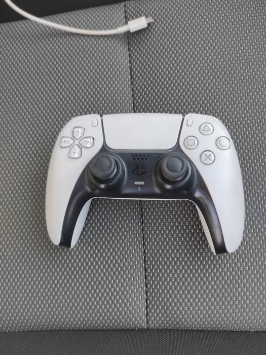 PlayStation 5 джойстик