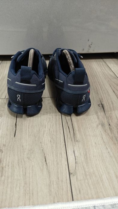 On.  cloud.  Nr   40.5