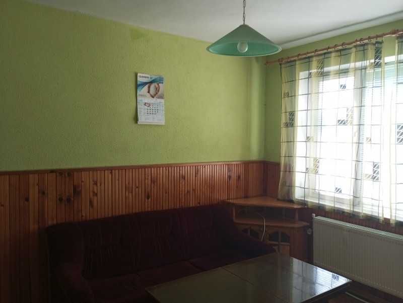 Четеристаен апартамент в центъра