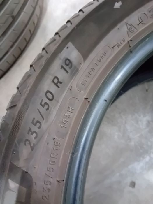 235/50/19 michelin