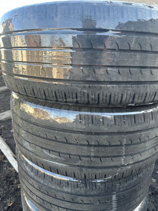 Летние шины Goodyear 235/50R19