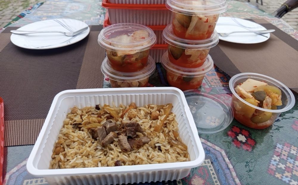 Доставка еда на стройку вкусно и халал