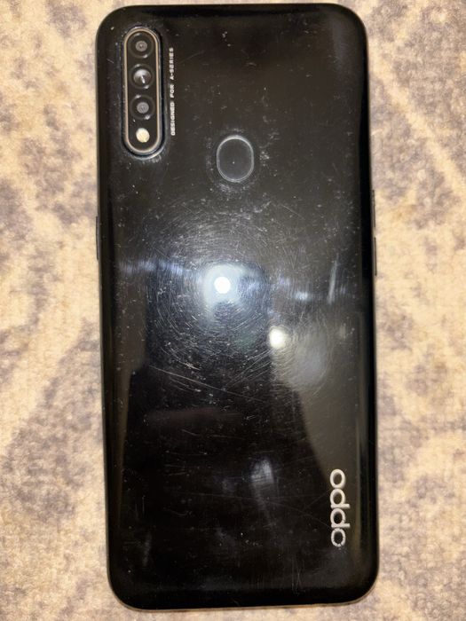 Продается телефон