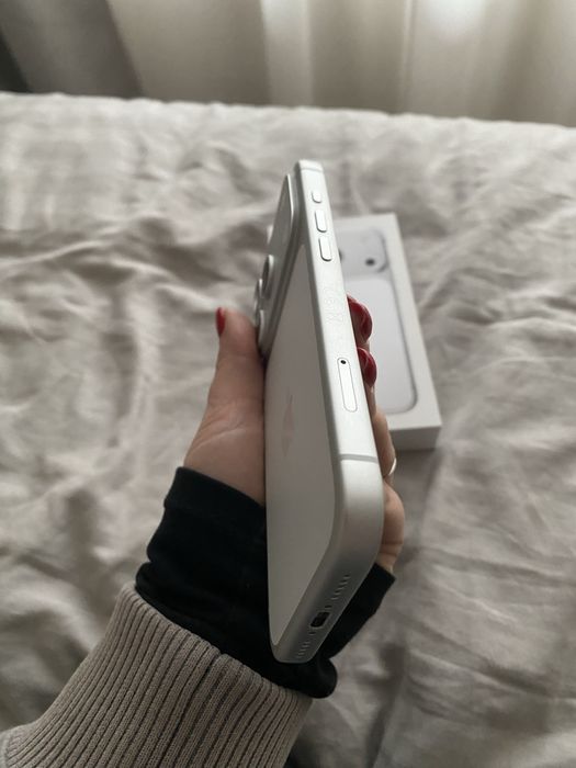 Iphone 17 pro ( с Гаранция към Зора и на 0 цикъла )