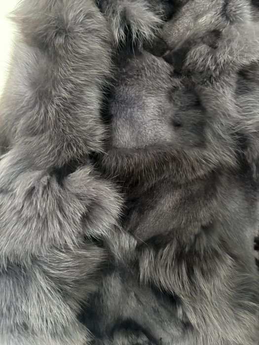 Vand scurta de blana naturala de vulpe gri argintie cu usoare defecte