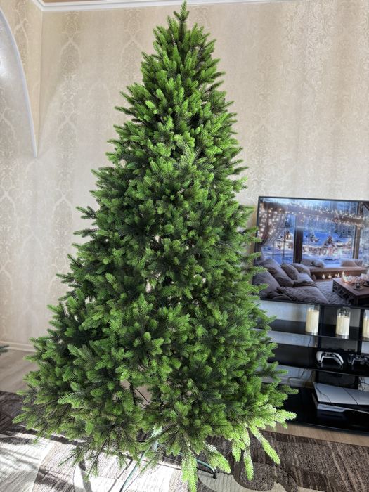 Новогодняя елка. Шарнирное крепление веток