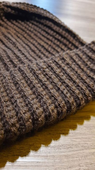 Продаю шапки вязаные