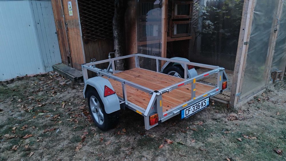vand remorca auto