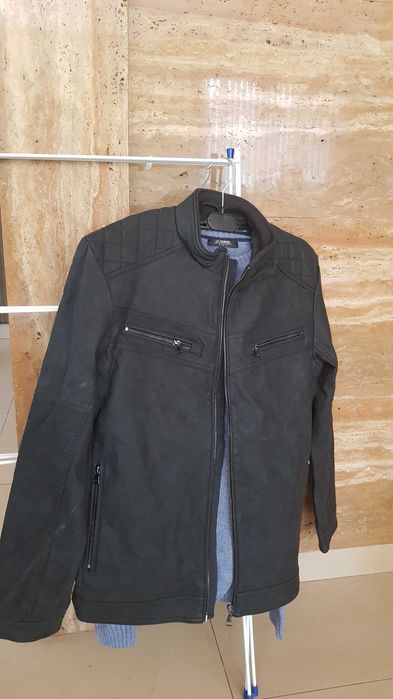 Мъжки пуловер L-размер