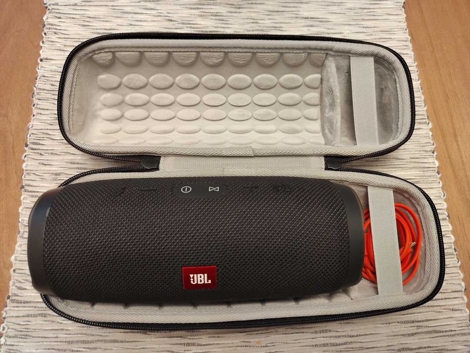 Колонка JBL Charge 3