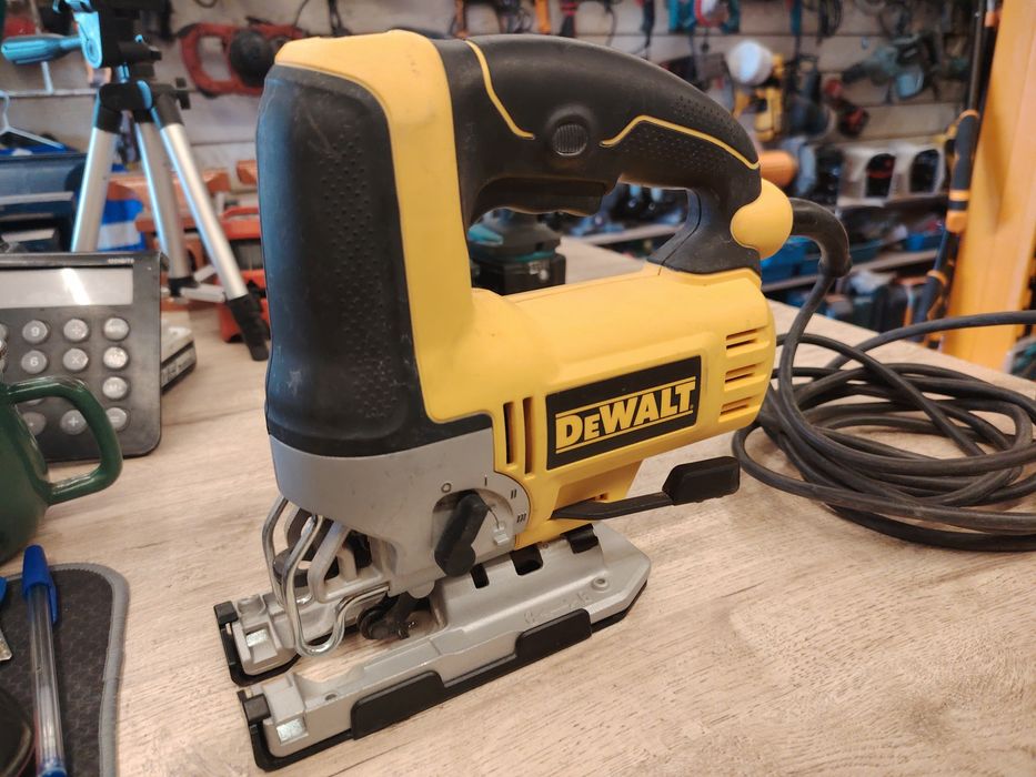 Dewalt лабзик 500w