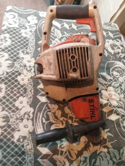 Бензинови бормашини