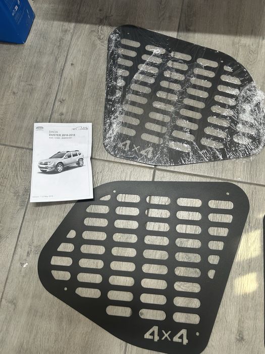 Ornamente protectie geam spate duster din otel