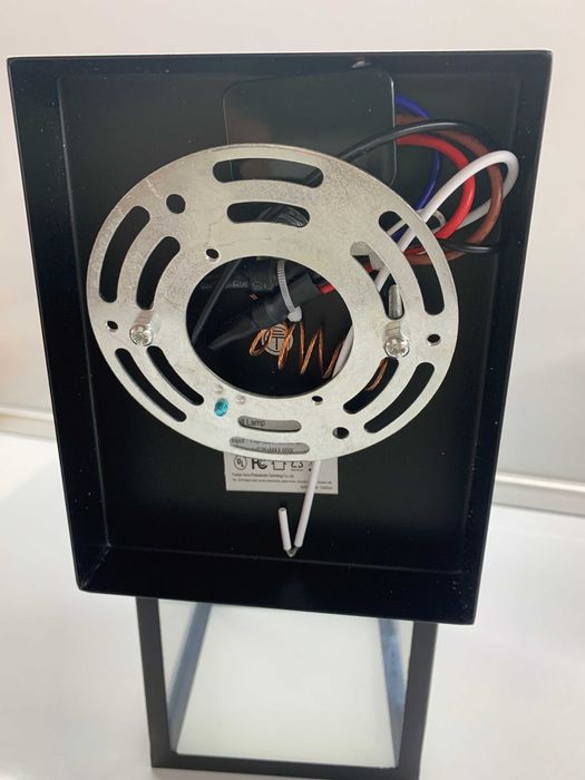 Лампа с вграден сензор за ден-нощ