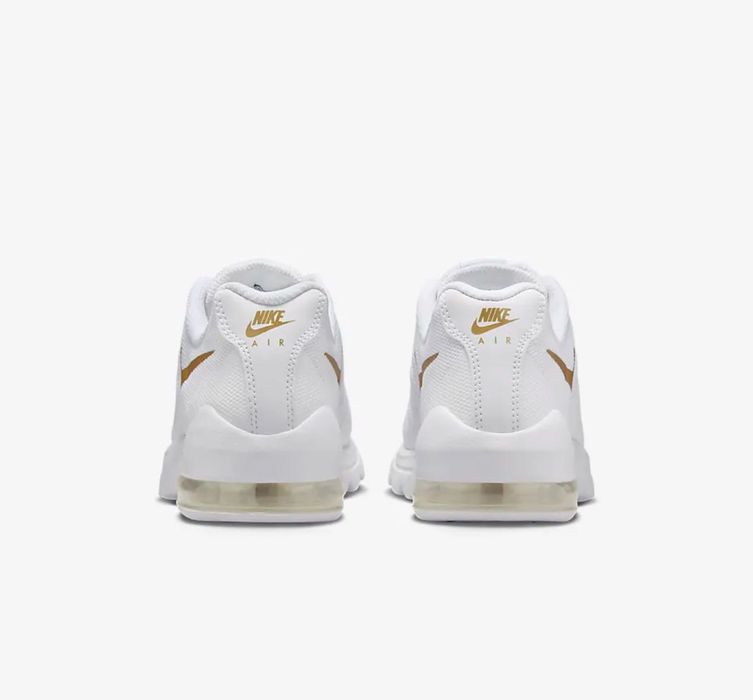 Дамски снейкъри Nike Air Max Invigor