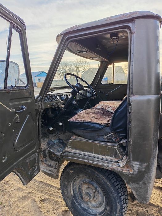 УАЗ 3303 бортовой