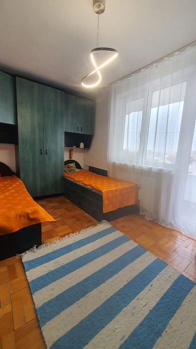 Apartament 3 camere central de inchiriat