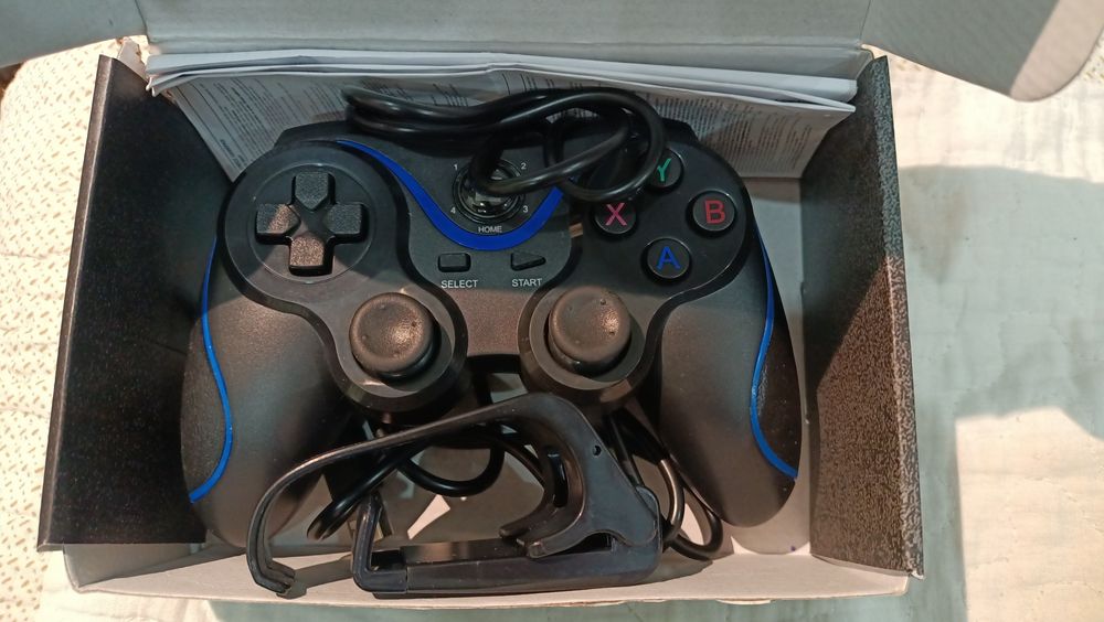 продам джойстик работает от телефона