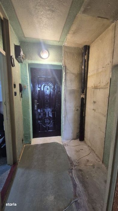 Garsoniera De renovat- An 1978 - Metrou - Costin Georgian