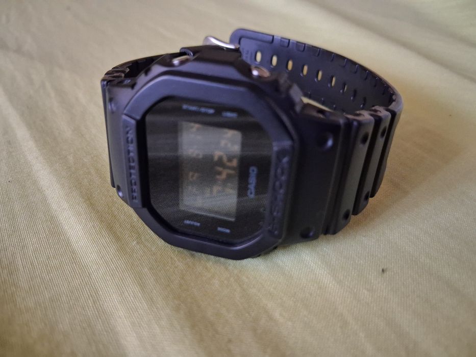 Мъжки часовник Casio G-Shock DW-5600UBB-1ER