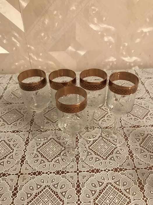 Рюмки на ножке стекло