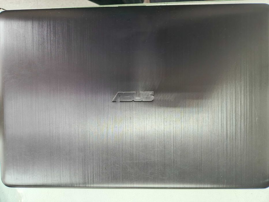 Ноутбук Asus, полностью исправный.