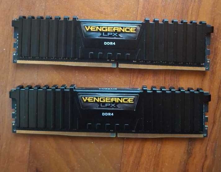 32gb RAM DDR4 3200hz Corsair Vengeance LPX CL16
