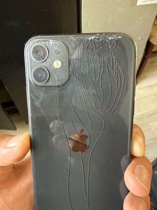 iPhone 11 128г кара цвет