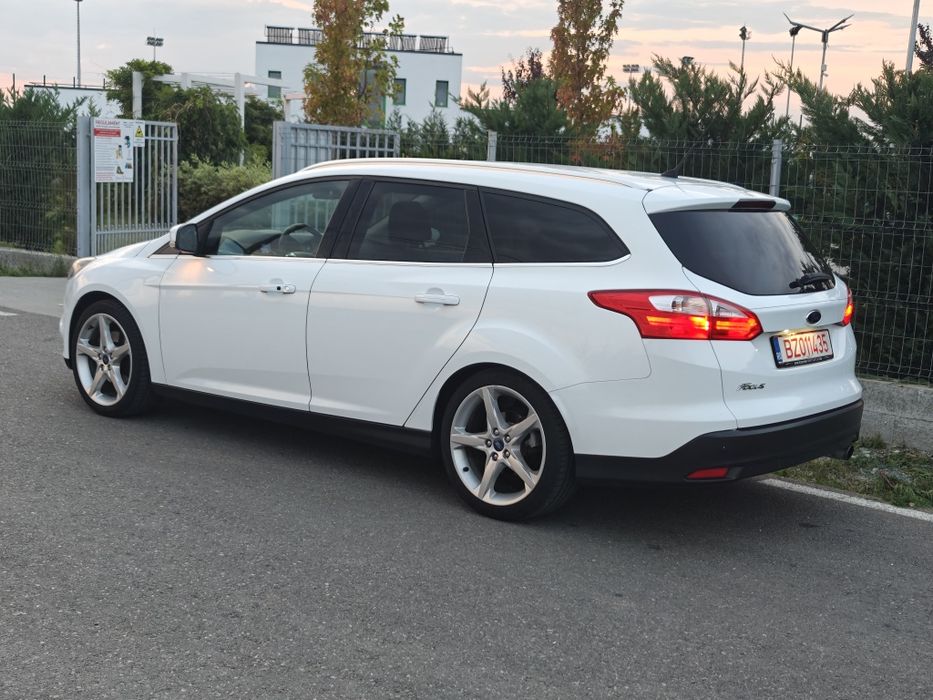 Ford Focus 150 CP Titanium | Germania | Incalzire in scaune | Jante 18" | Keyless entry