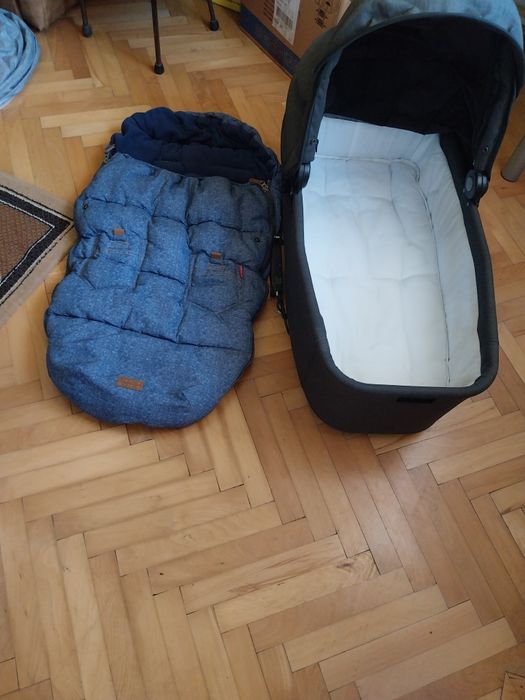 Cărucior de copii