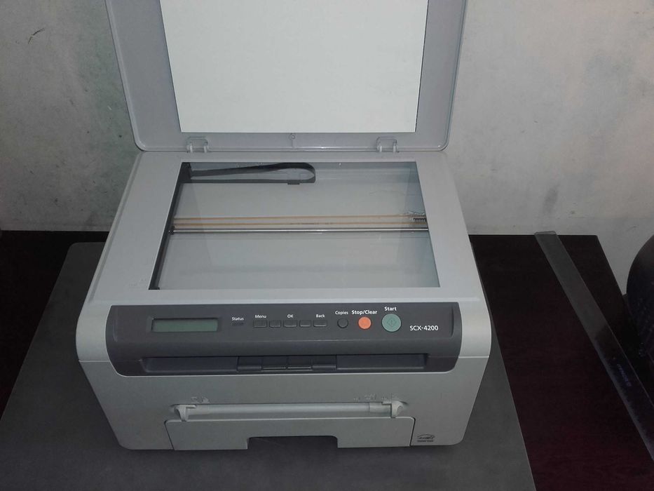 Отличен! Лазерен принтер 3 в 1 Samsung SCX 4200