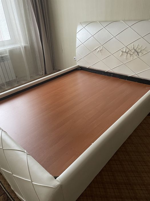 Продам кровать двуспальную