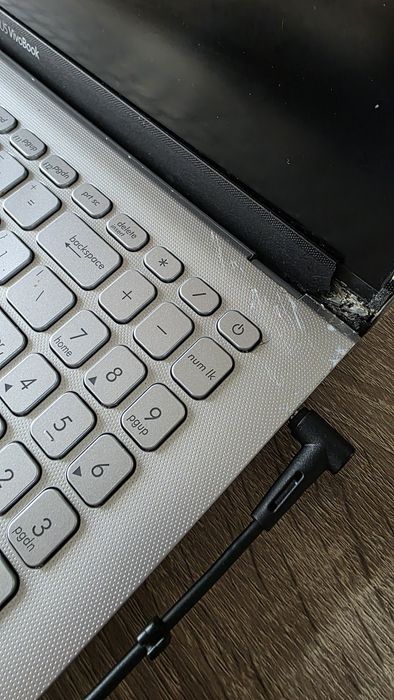 Laptop Asus VivoBook 15