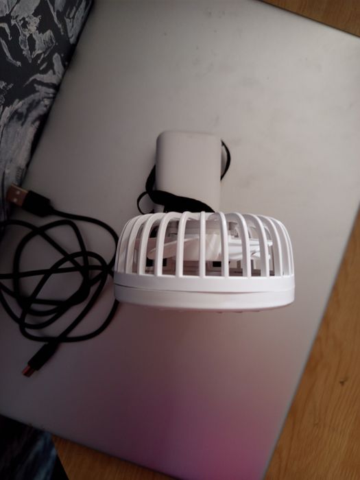 Ventilator mic cu încărcator