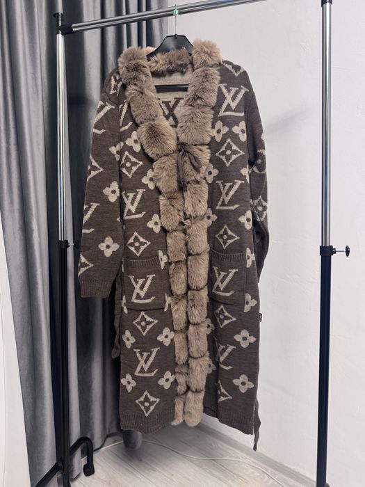 Cardigan cu blana naturala Louis Vuitton