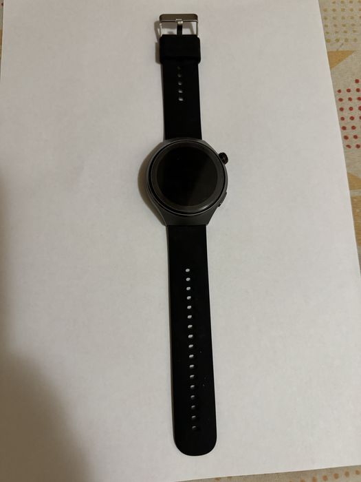 Смарт часовник чисто нов…..