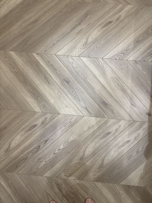 Продам ламинат  10 коробок