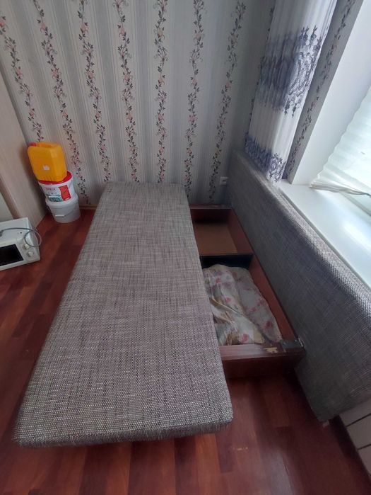 Диван раскладной двухместный