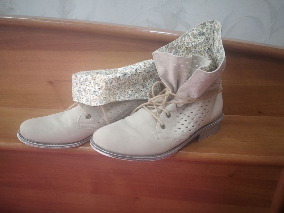 Продам ботинки демисезонные. Европа