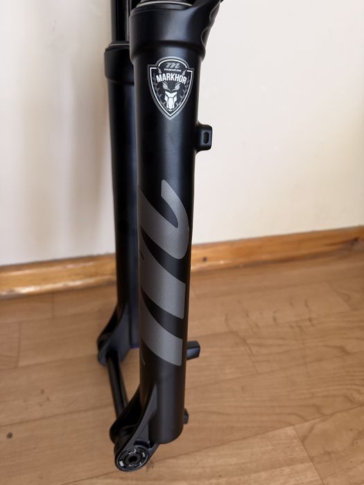 Новая вилка Manitou Markhour 100mm