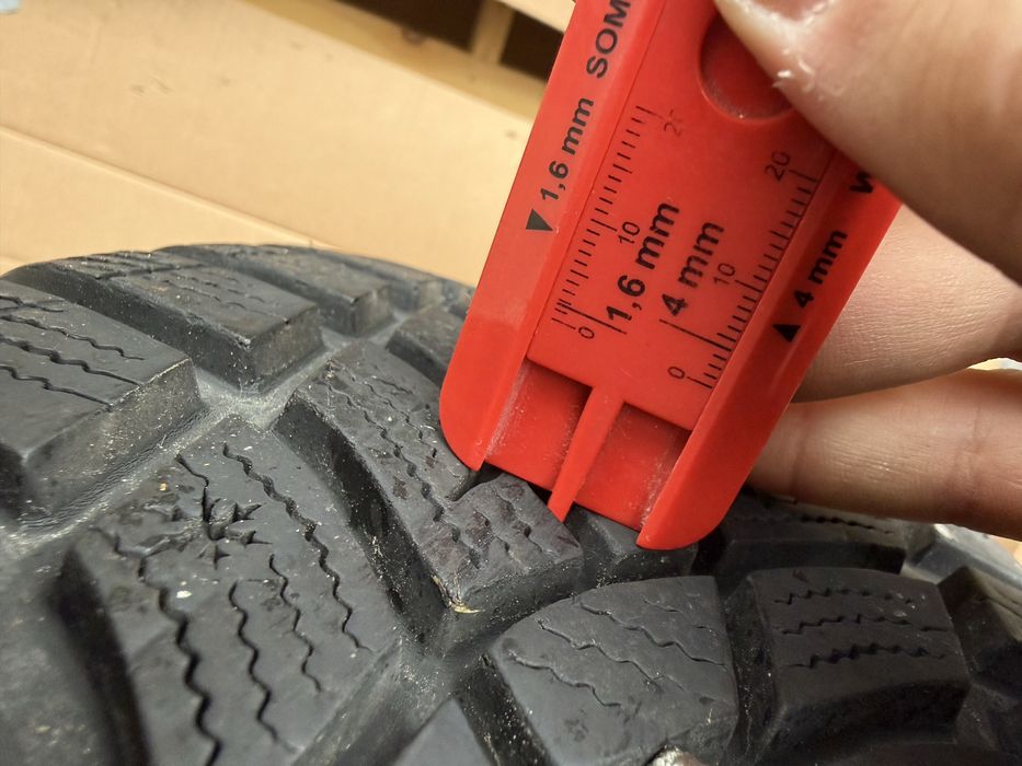 Зимни гуми Goodyear 215/60/16 | 8мм